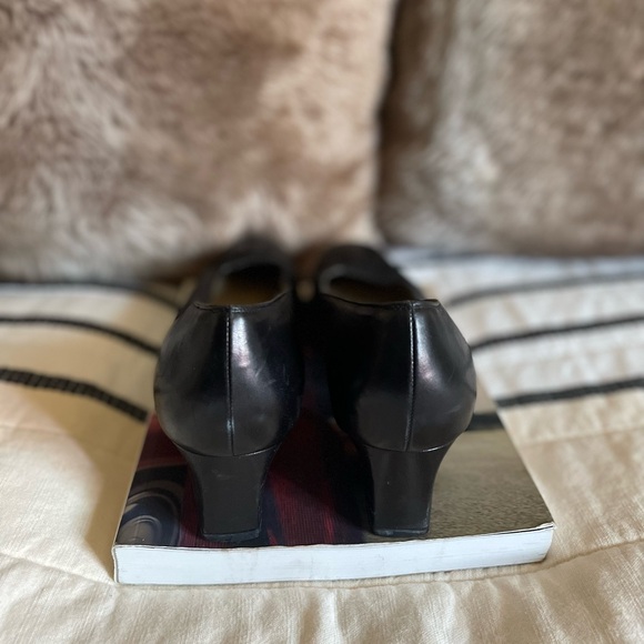 Salvatore Ferragamo Square Toe pumps - Picture 4 of 7